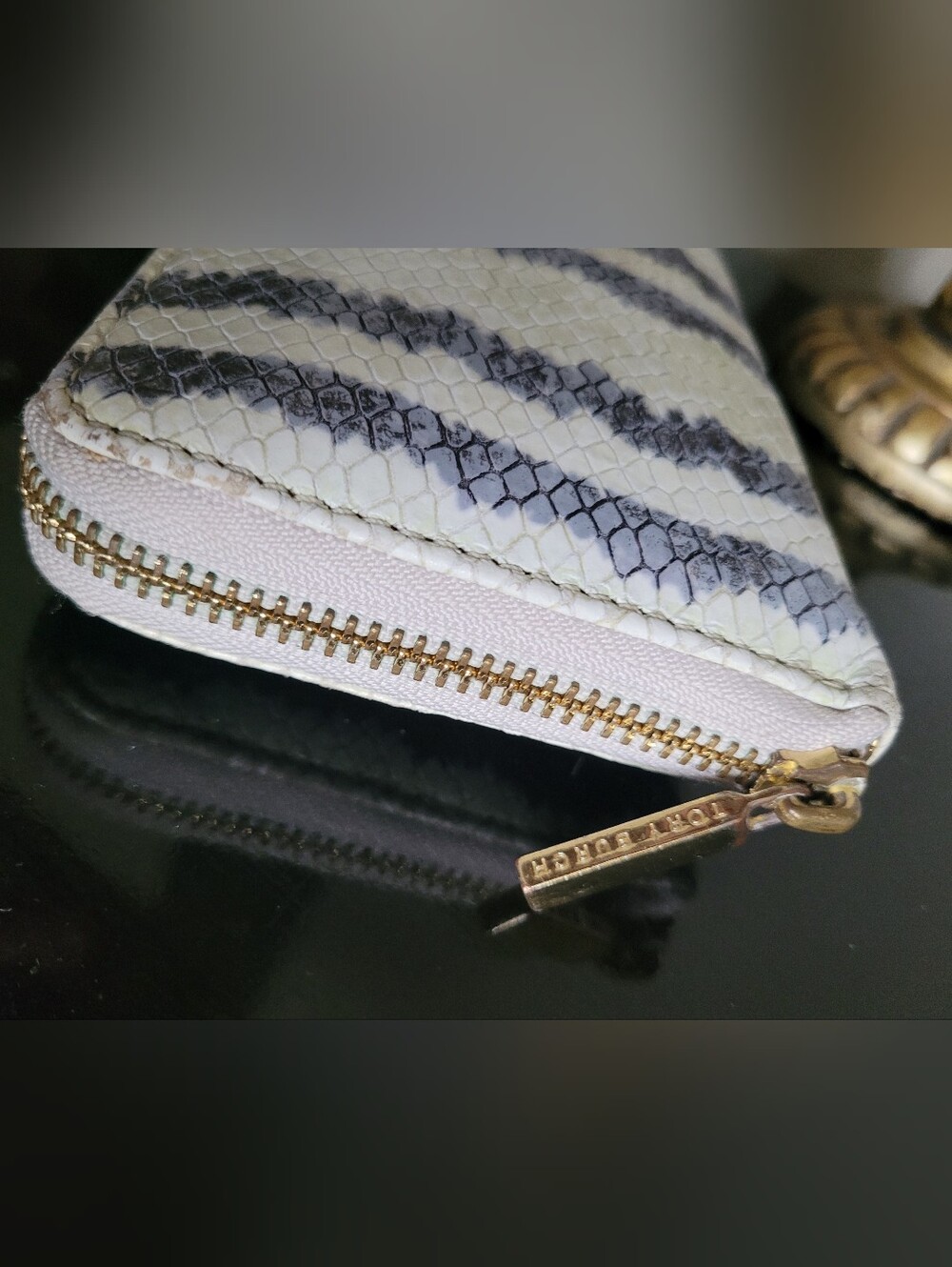 Tory Burch Continental Snakeskin Zip Around Wallet 7.5"×4"×1" - Picture 15 of 16